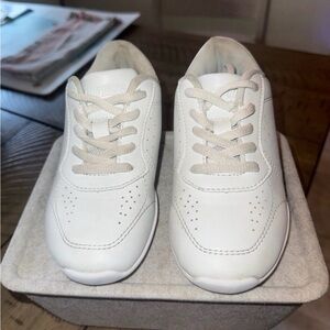 BAXINIER Cheerleading Shoes Lightweight
Cheer Sneakers Kids Sz 28, US Sz 11